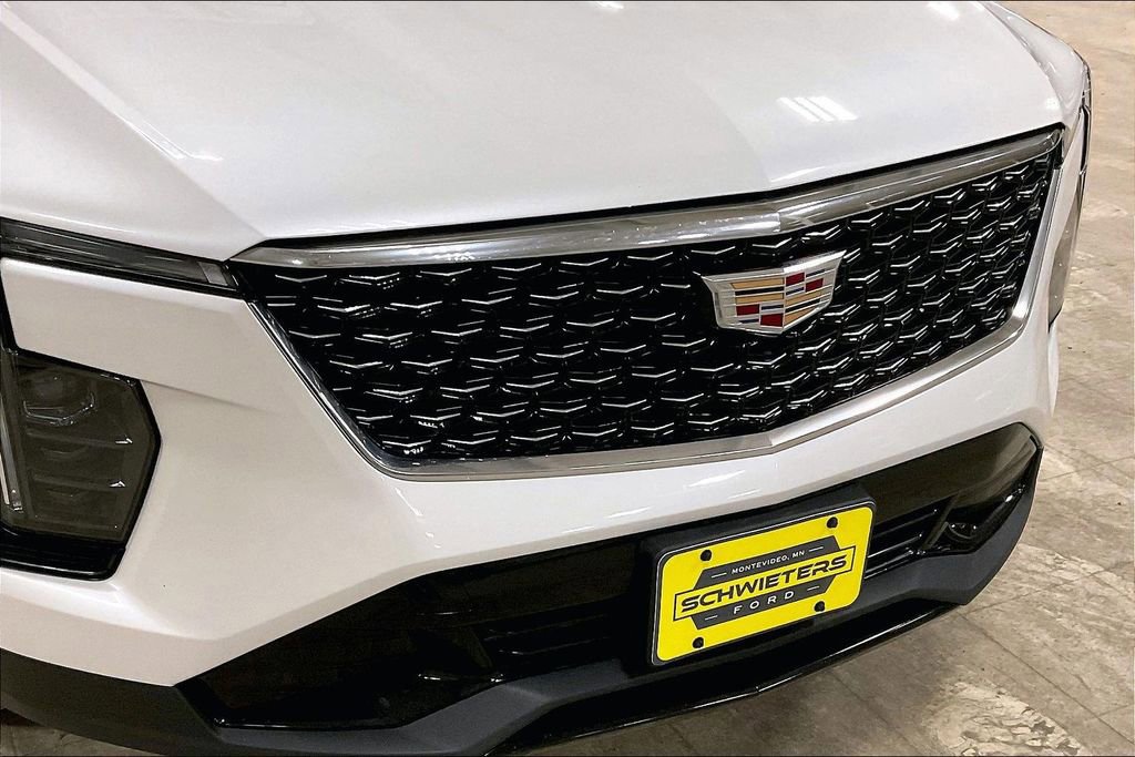 Used 2024 Cadillac XT4 Premium Luxury image 28