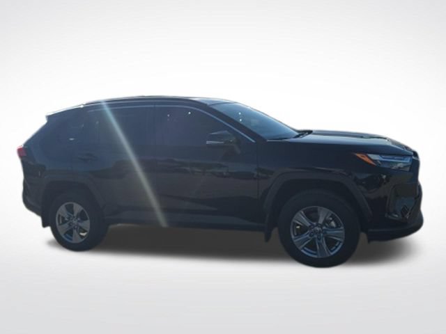 Used 2025 Toyota RAV4 XLE w/ Convenience Package FWD image 3