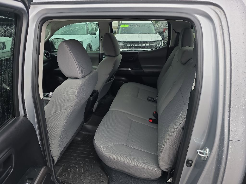 Used 2021 Toyota Tacoma SR5 RWD image 7