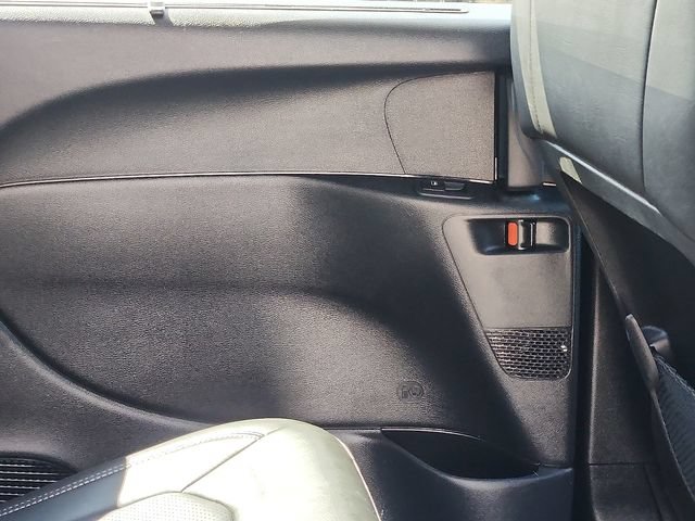 Used 2025 Chrysler Voyager LX FWD image 31