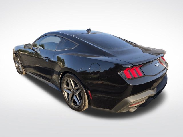 Certified 2025 Ford Mustang Coupe RWD image 9
