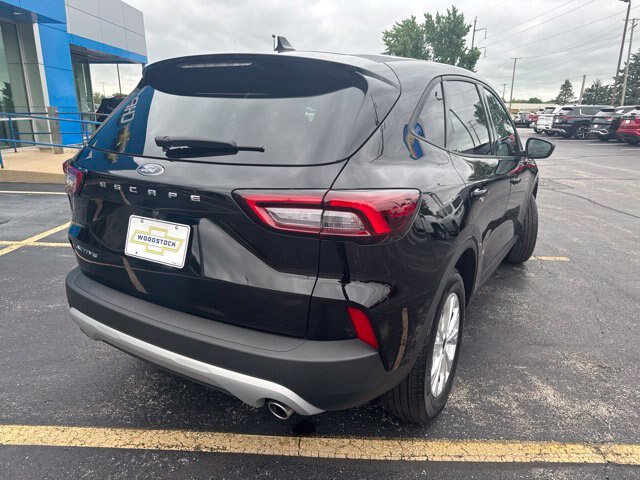 Certified 2025 Ford Escape Active FWD image 3