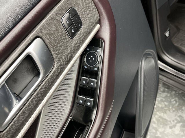 Certified 2025 Ford Explorer Platinum w/ Ultimate Package AWD/4WD image 9