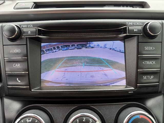 Used 2018 Toyota RAV4 LE image 16