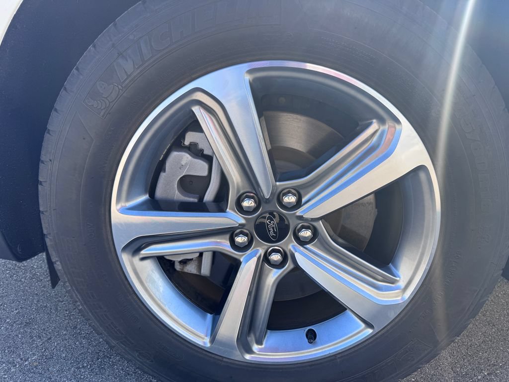 Certified 2024 Ford Edge SEL w/ Convenience Package AWD/4WD image 9