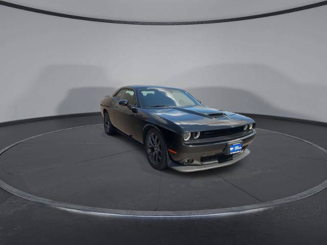 Used 2022 Dodge Challenger R/T w/ Blacktop Package RWD image 2