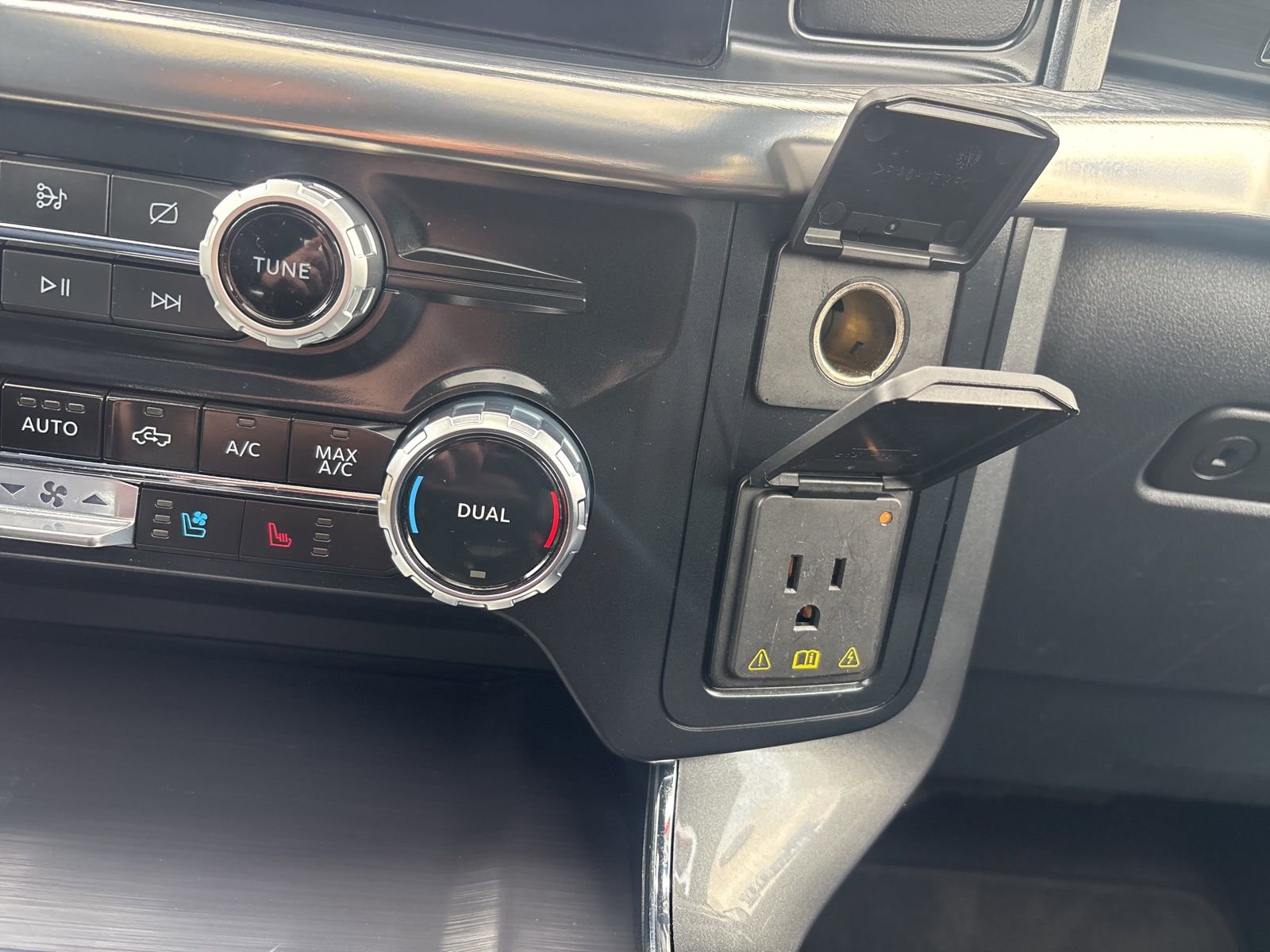 Certified 2023 Ford F150 Lariat w/ Equipment Group 502A High image 60