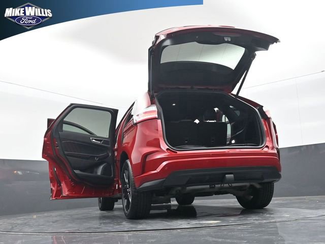 Certified 2022 Ford Edge ST-Line w/ Class II Trailer Tow Package image 30