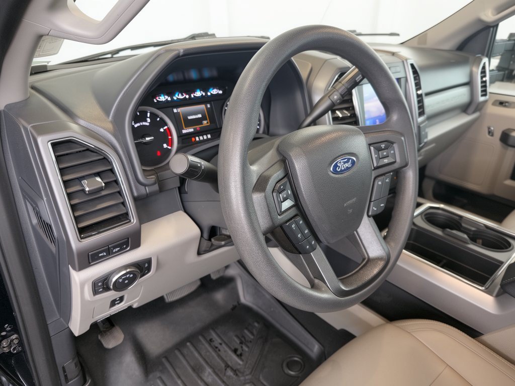 Certified 2022 Ford F250 XLT w/ XLT Premium Package AWD/4WD image 4