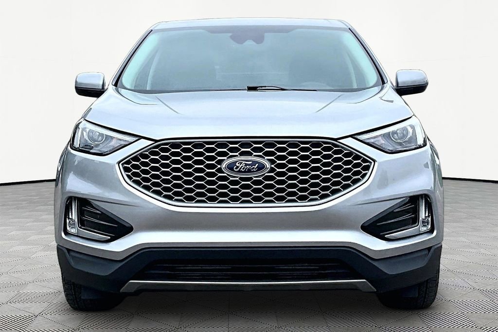 Certified 2023 Ford Edge SEL w/ Convenience Package AWD/4WD image 3