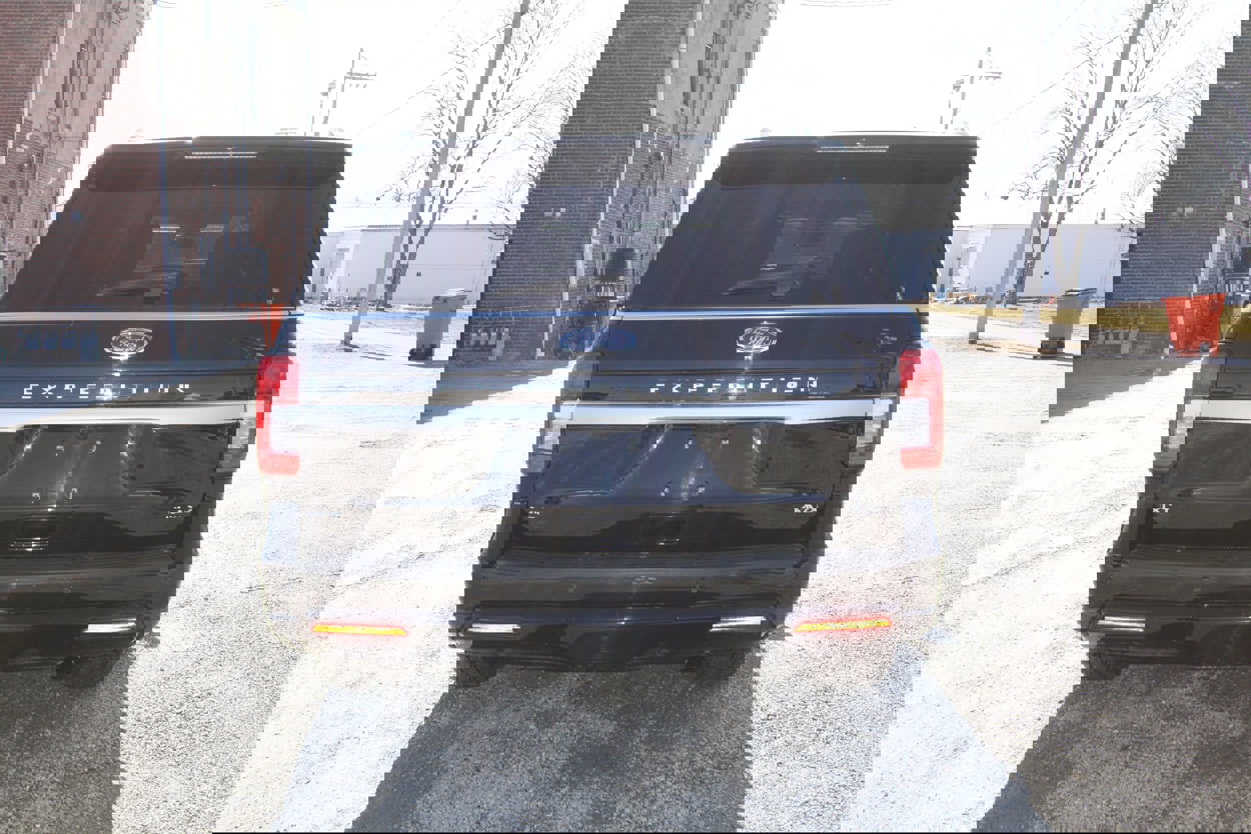 Certified 2022 Ford Expedition Max XLT image 4