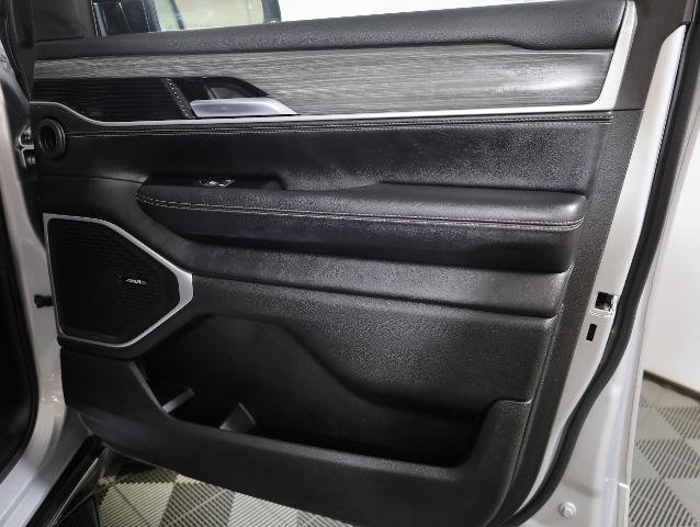 Used 2024 Jeep Wagoneer L Series II w/ Flexible Seating Group AWD/4WD image 33