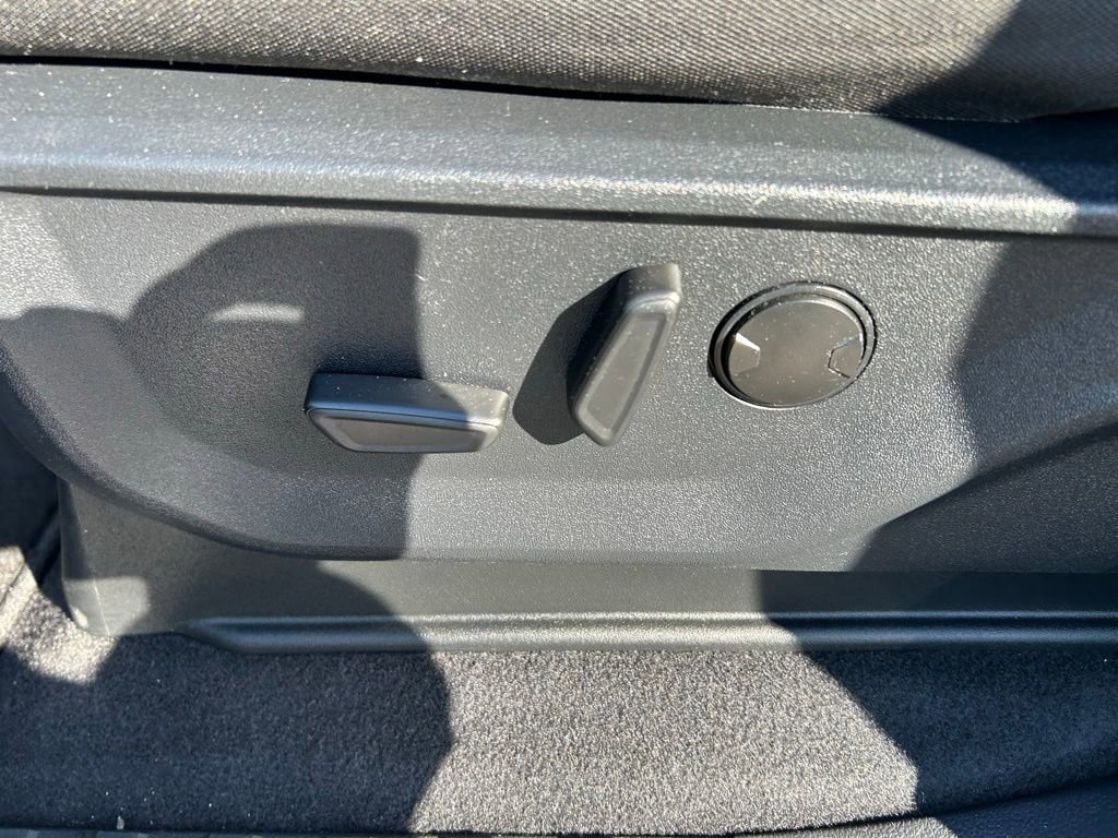 Certified 2023 Ford F150 XLT w/ Equipment Group 302A High image 18