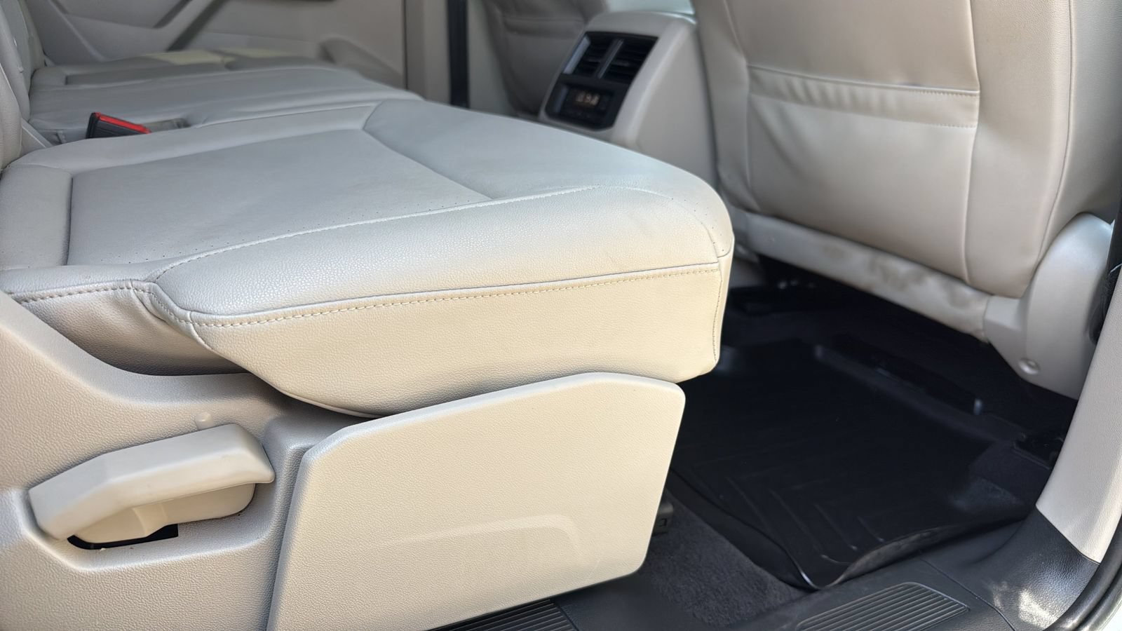 Used 2020 Volkswagen Atlas SE FWD image 27