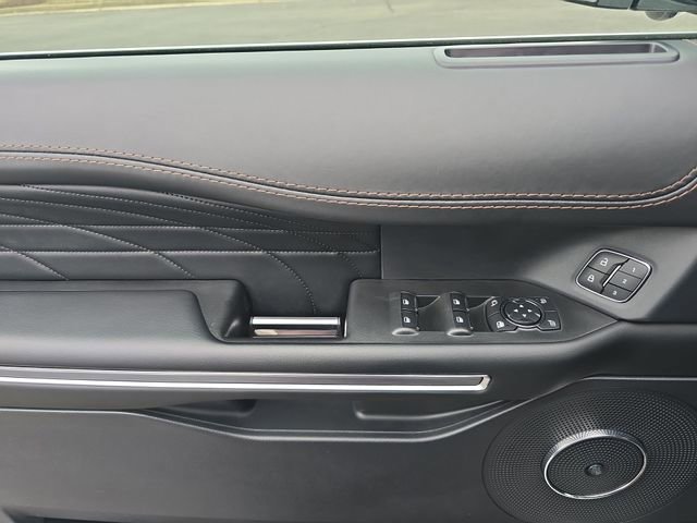 Certified 2021 Ford Expedition Platinum image 14
