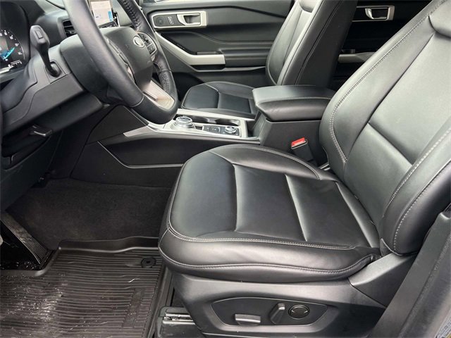 Certified 2023 Ford Explorer XLT w/ Equipment Group 202A image 21