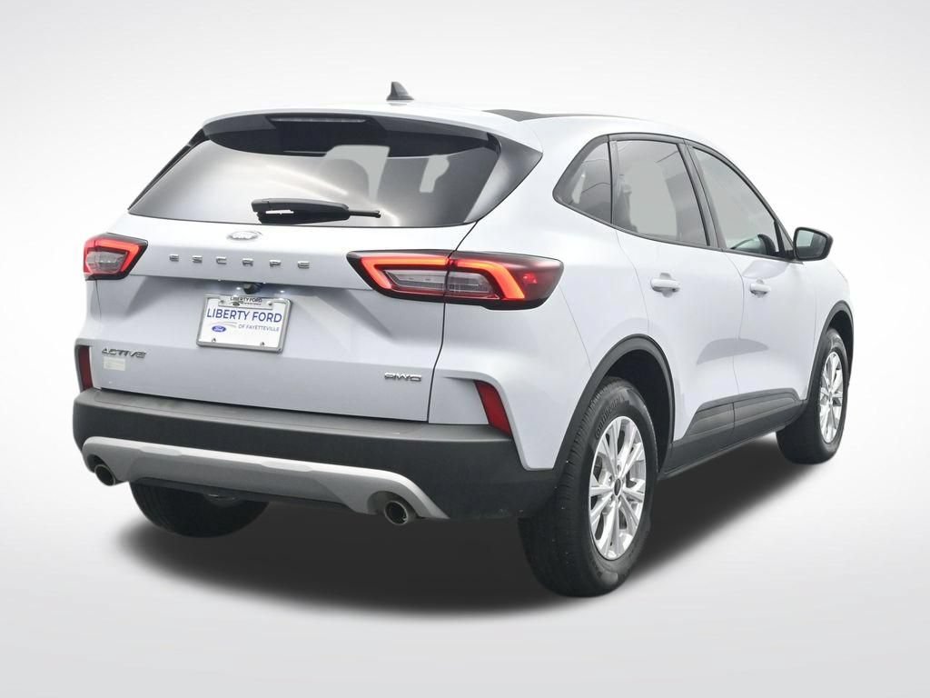 Certified 2025 Ford Escape Active w/ Cold Weather Package AWD/4WD image 7