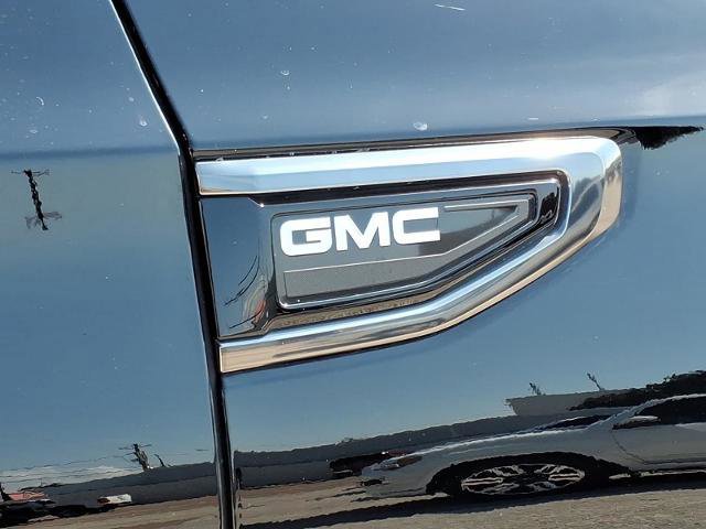 Used 2024 GMC Yukon AT4 w/ Technology Package image 11