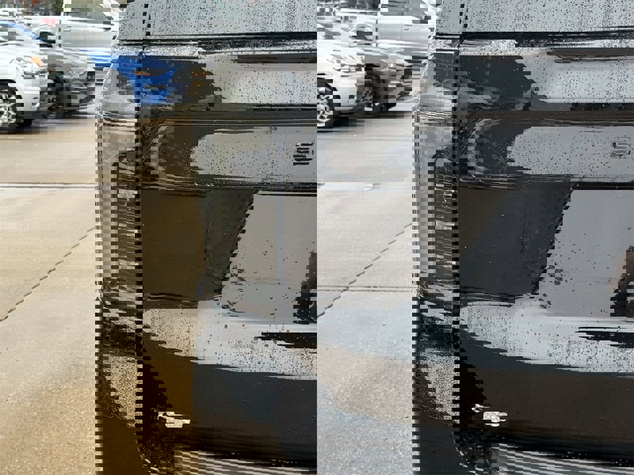 Used 2025 Chevrolet Suburban Z71 w/ Comfort Package image 7