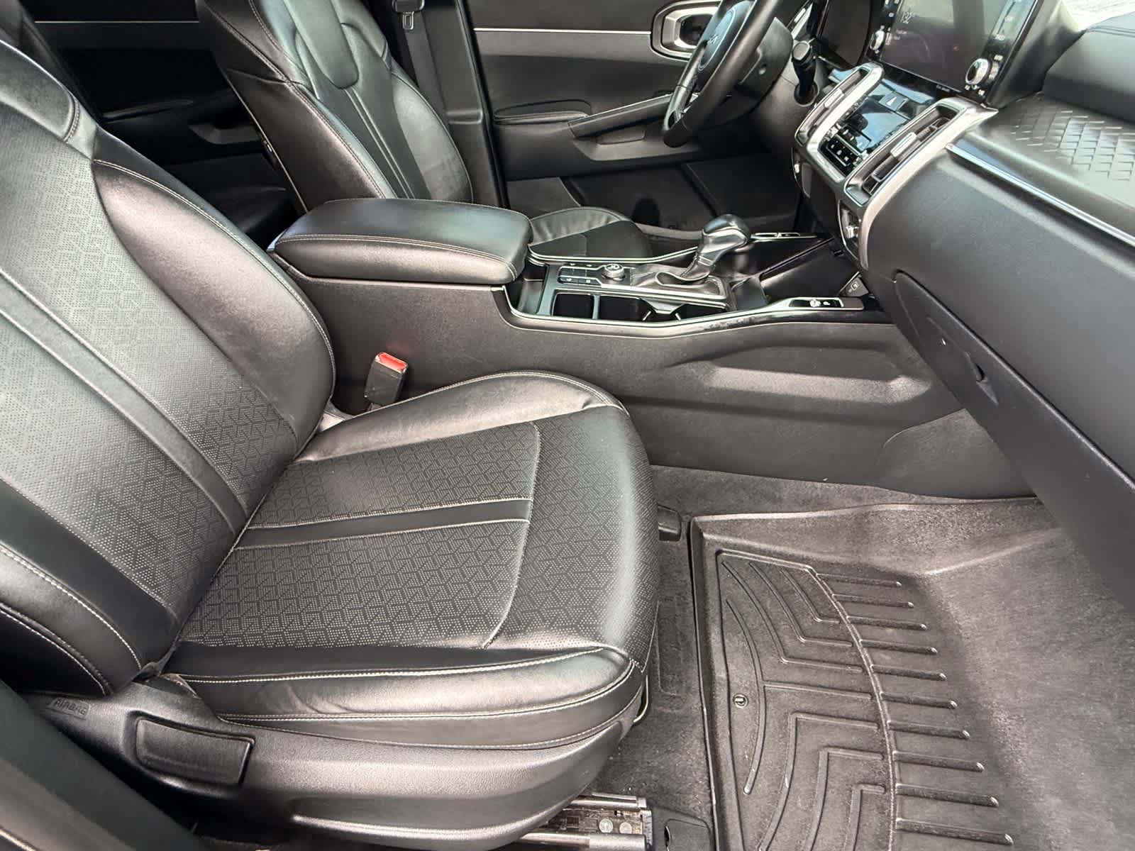 Used 2023 Kia Sorento S FWD image 10