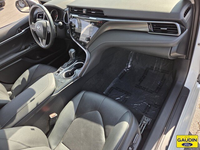 Used 2020 Toyota Camry XSE FWD image 17
