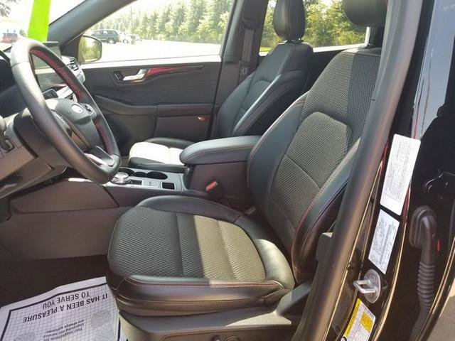 Certified 2024 Ford Escape ST-Line Select w/ Tech Pack #1 AWD/4WD image 12