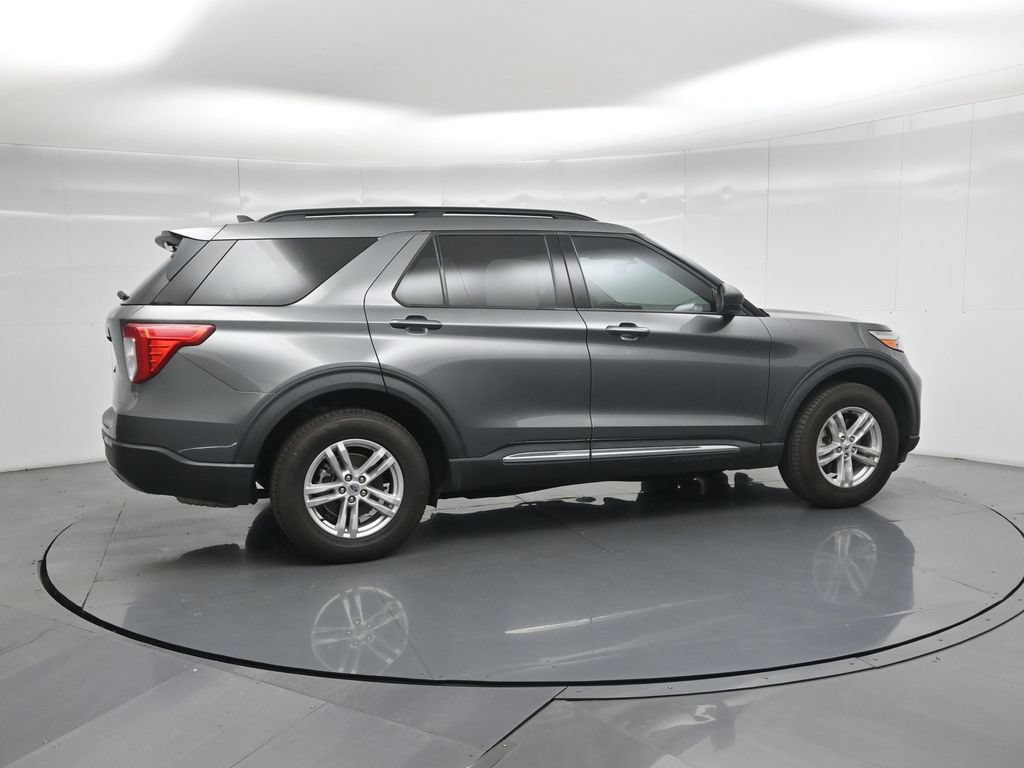 Certified 2023 Ford Explorer XLT w/ Equipment Group 202A AWD/4WD image 7