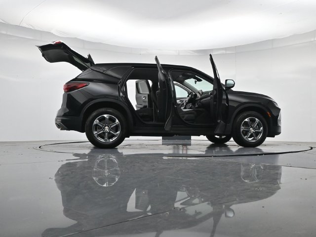 Used 2023 Chevrolet Blazer LT w/ Driver Confidence Package FWD image 53