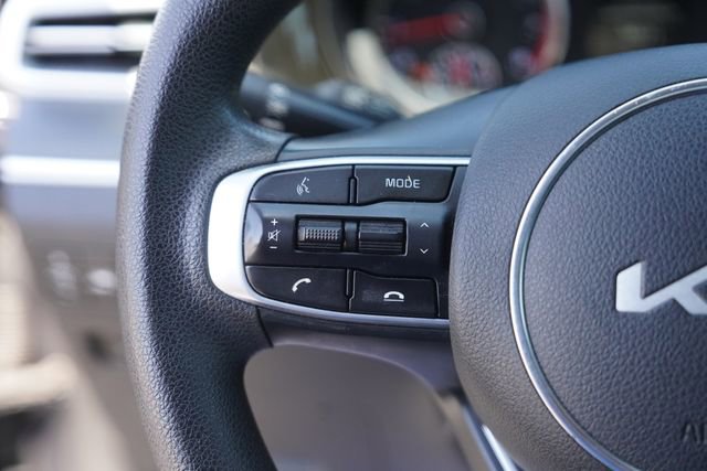 Used 2022 Kia K5 LXS FWD image 22