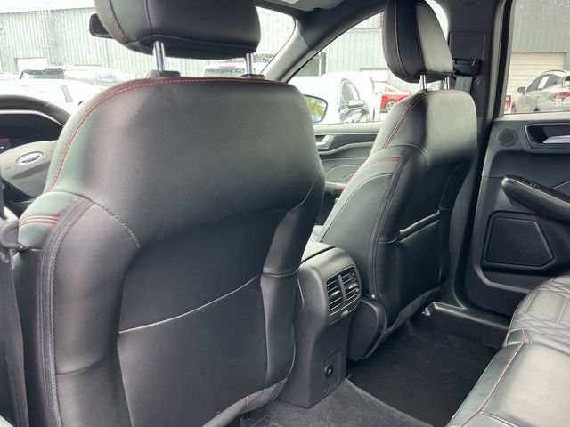 Certified 2023 Ford Escape ST-Line Elite w/ Premium Technology Package AWD/4WD image 17