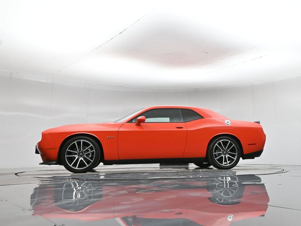 Used 2023 Dodge Challenger R/T image 25