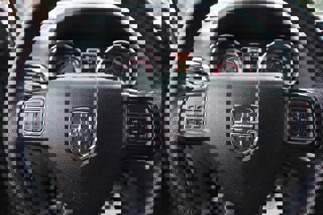 Used 2019 Dodge Journey SE image 23