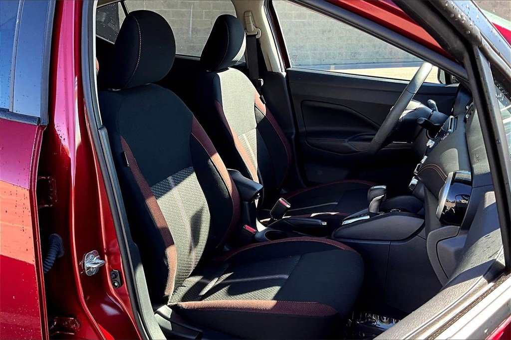 Used 2024 Nissan Versa SR w/ Trunk Package image 7