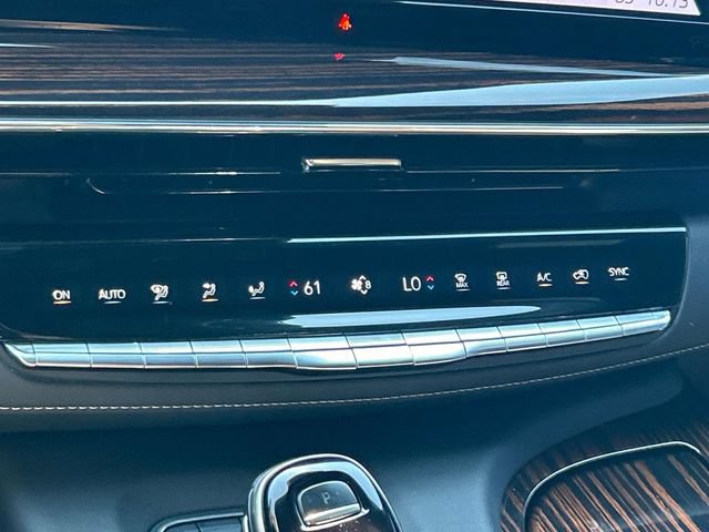 Used 2024 Cadillac Escalade ESV Premium Luxury w/ Performance Package AWD/4WD image 40