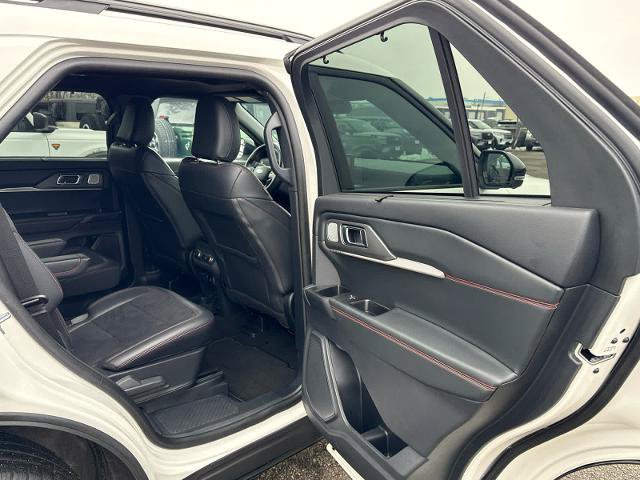 Certified 2025 Ford Explorer ST AWD/4WD image 9