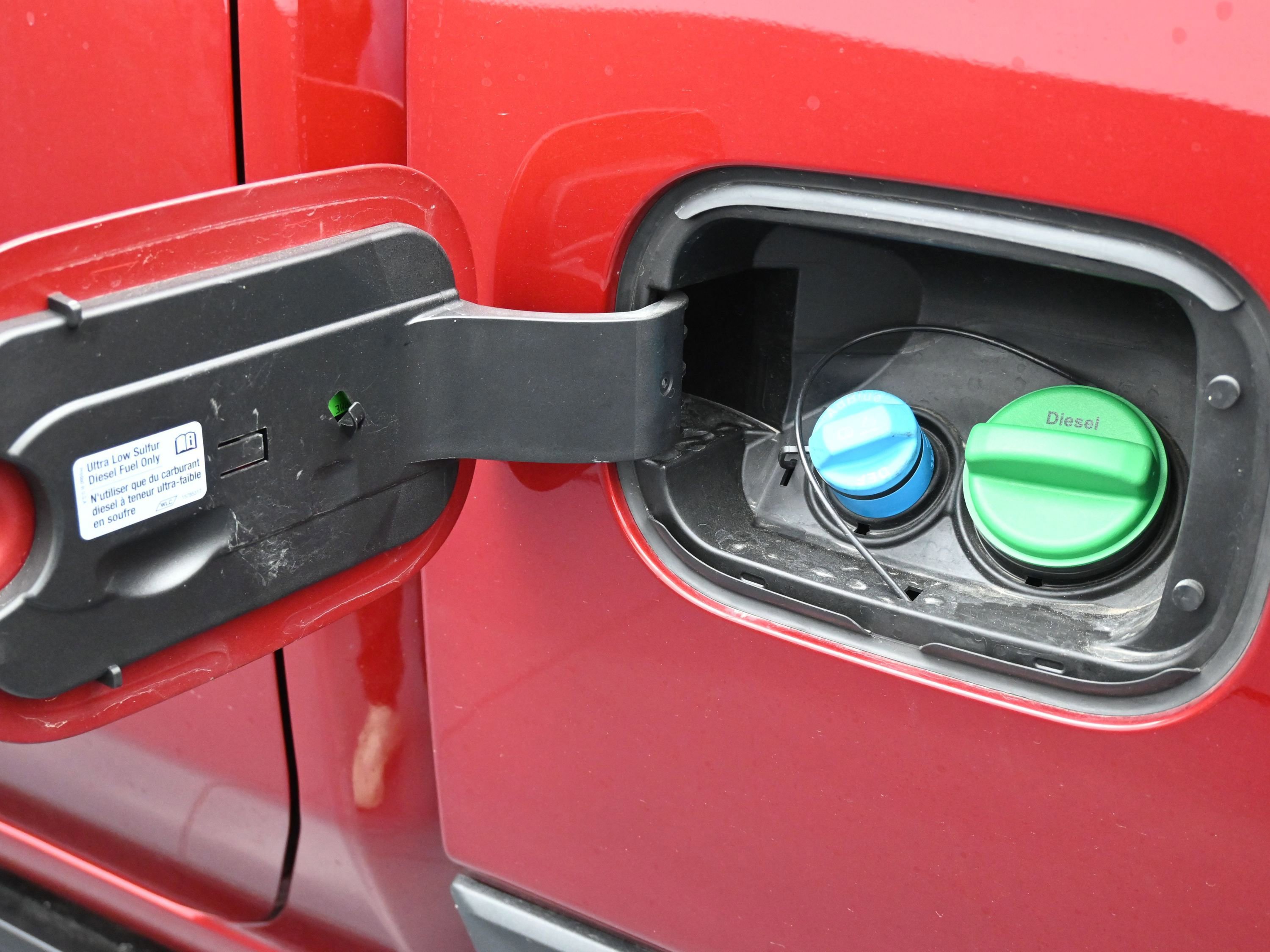 Used 2024 GMC Sierra 2500 AT4 w/ AT4 Premium Plus Package image 27