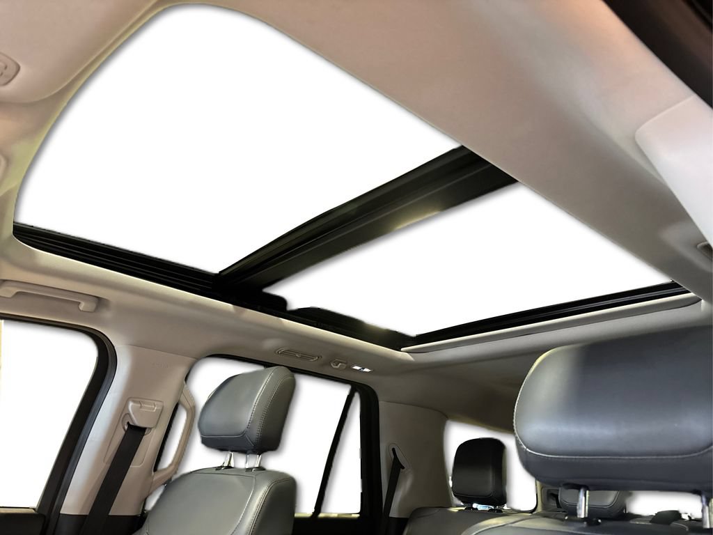 Certified 2025 Ford Expedition Active AWD/4WD image 32