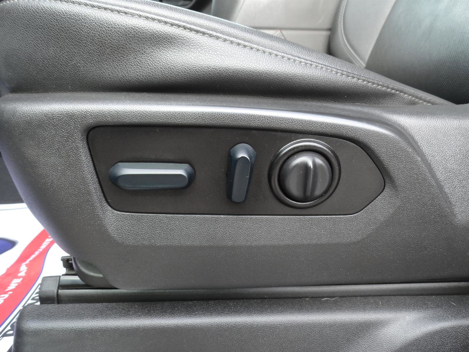 Used 2022 Chevrolet Silverado 1500 LTZ w/ LTZ Premium Package image 12