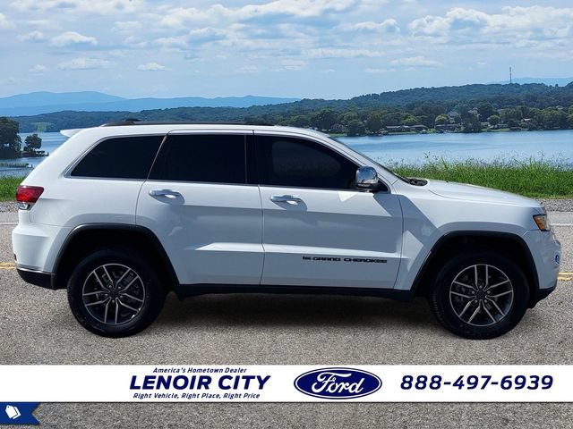Used 2022 Jeep Grand Cherokee Limited AWD/4WD image 2
