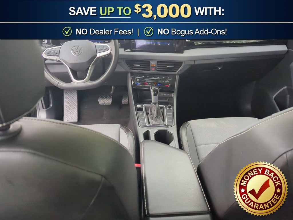 Used 2025 Volkswagen Jetta SE FWD image 17