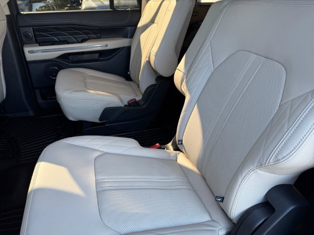 Certified 2024 Ford Expedition Max Platinum RWD image 10