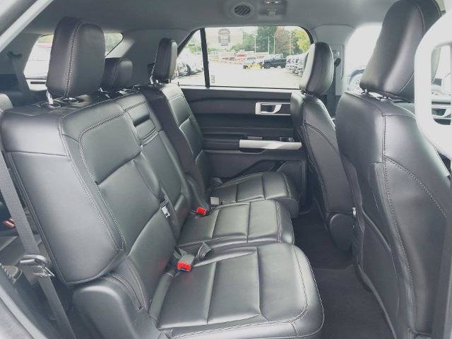 Certified 2023 Ford Explorer XLT w/ Equipment Group 202A AWD/4WD image 25