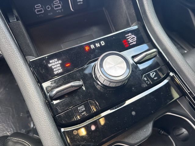 Used 2022 Jeep Grand Cherokee Overland w/ Luxury Tech Group IV image 16