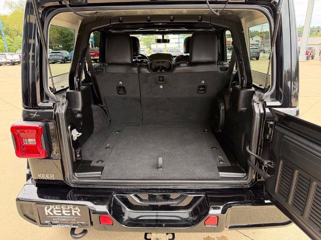 Used 2022 Jeep Wrangler Unlimited Sahara AWD/4WD image 7