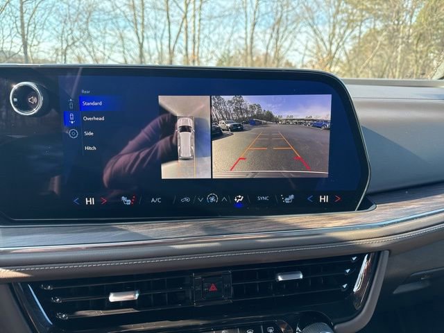 Used 2025 Chevrolet Tahoe Z71 w/ Comfort Package image 19