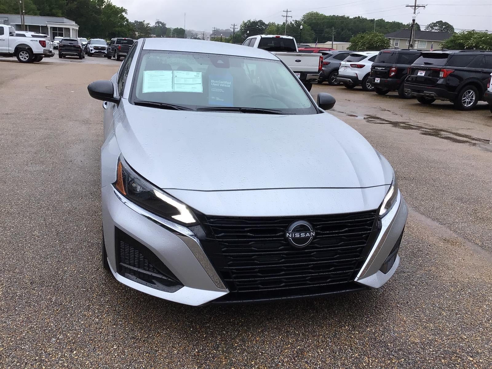 Used 2025 Nissan Altima 2.5 SV FWD image 7