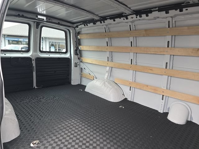 Used 2025 Chevrolet Express 2500 w/ Driver Convenience Package RWD image 13