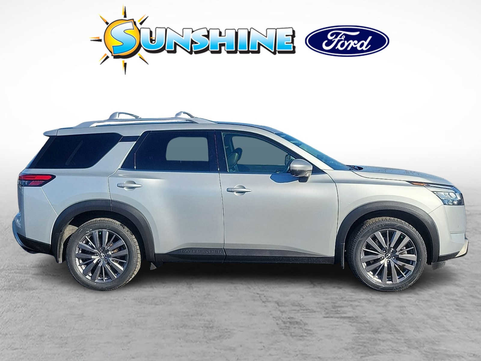 Used 2022 Nissan Pathfinder SL w/ SL Premium Package image 5