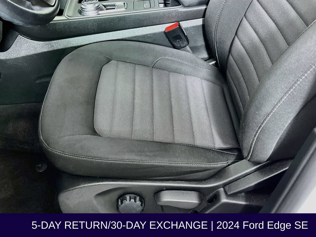 Certified 2024 Ford Edge SE w/ Black Appearance Package AWD/4WD image 24