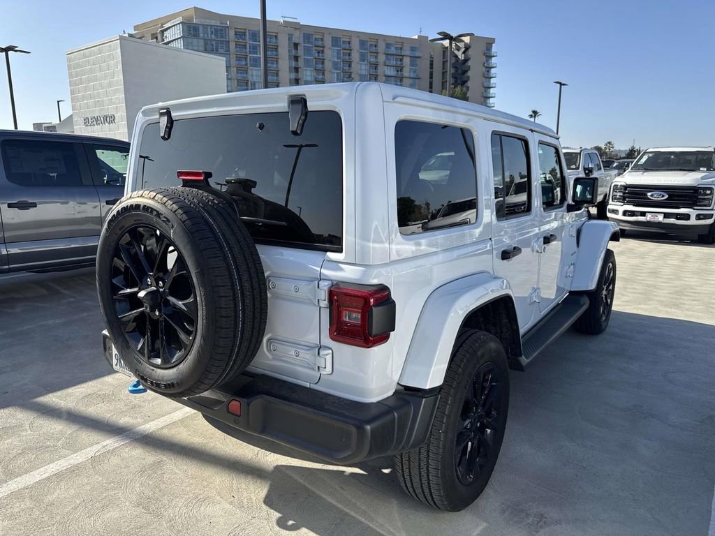 Used 2024 Jeep Wrangler Unlimited Sahara w/ Technology Group image 6